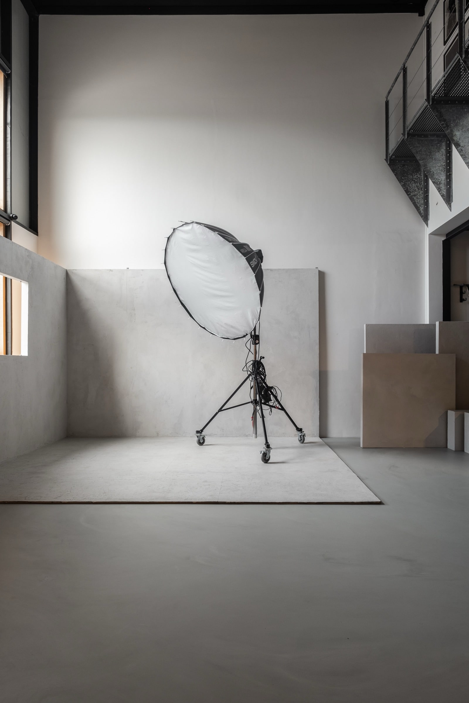 1605 Studio space — daylight production studio Alkmaar, view 2