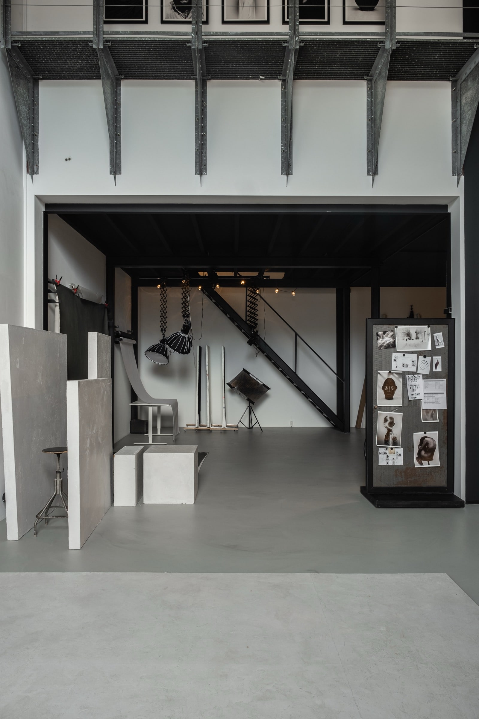 1605 Studio space · daylight production studio Alkmaar, view 3